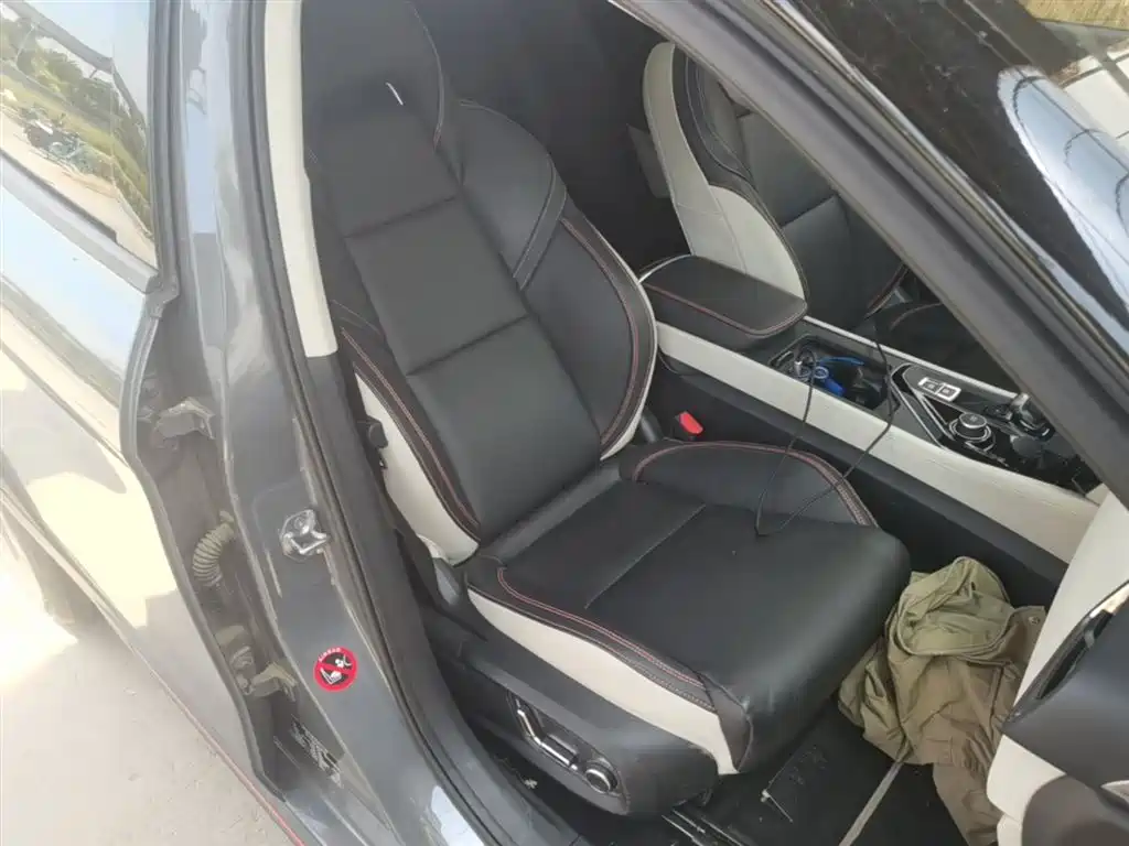 Lynk & Co 02 New Energy 2019 Edition 1.5T PHEV Pro фото 25