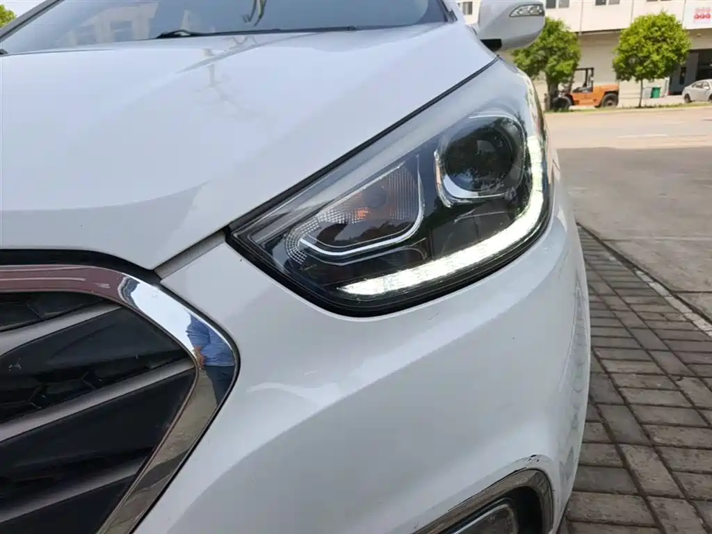 Hyundai Beijing Hyundai ix35 2015 2.0L Automatic 2WD Smart Type China IV фото 23