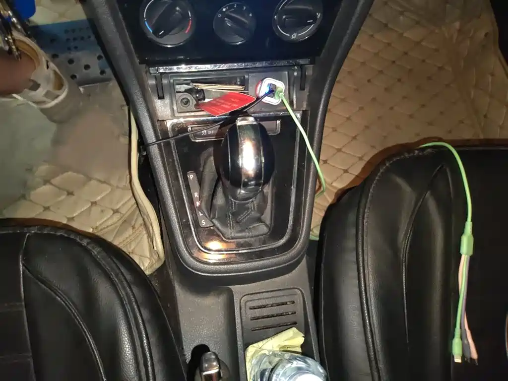 Volkswagen Bora 2014 1.6L Automatic Fashion Edition фото 10