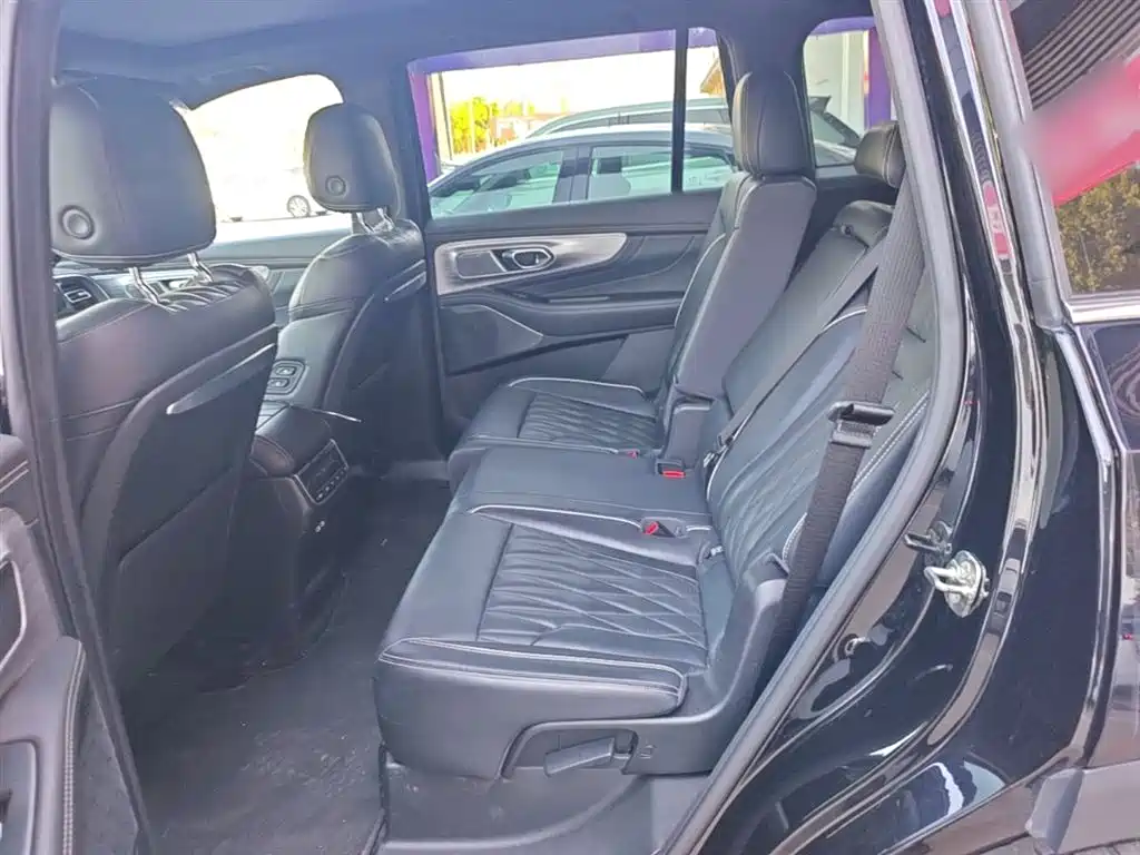 GAC Trumpchi Trumpchi GS8 2022 Pilot Series 2.0TGDI 2WD Premium Edition (7-Seater) фото 17