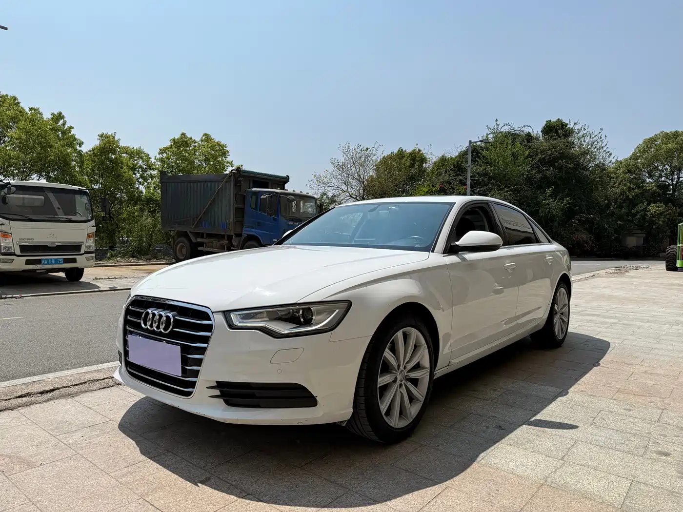 Audi A6L 2015 TFSI Millionth Anniversary Intelligent Leader Type