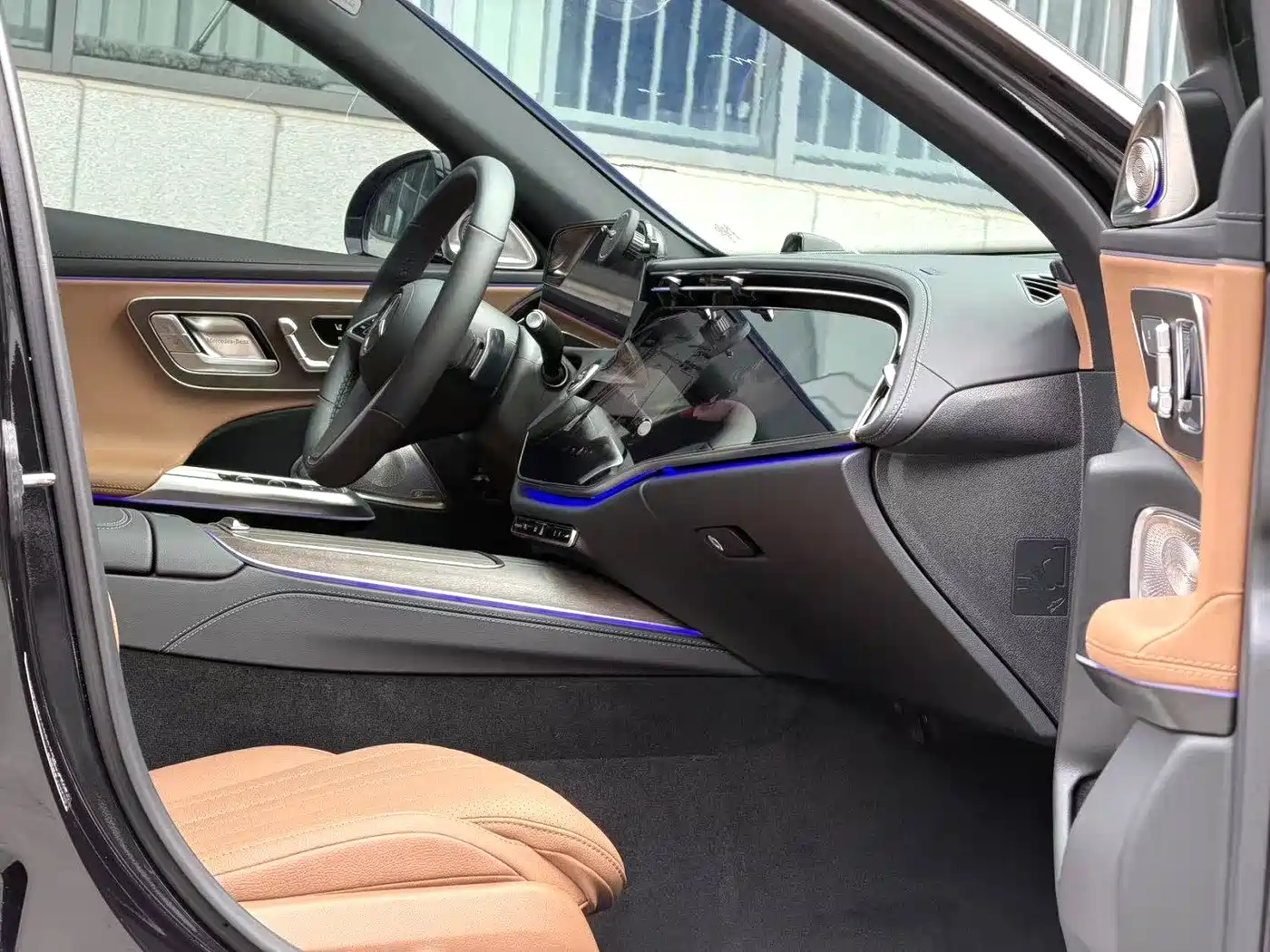 Mercedes-Benz E-Class 2025 E 300 L Luxury фото 7