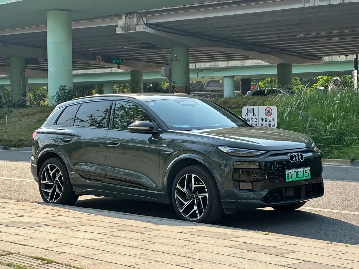 Audi Q6L e-tron 2025 Model Pioneer Edition фото 3