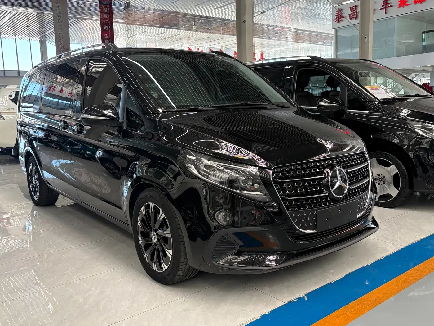 2025 Mercedes-Benz V-Class