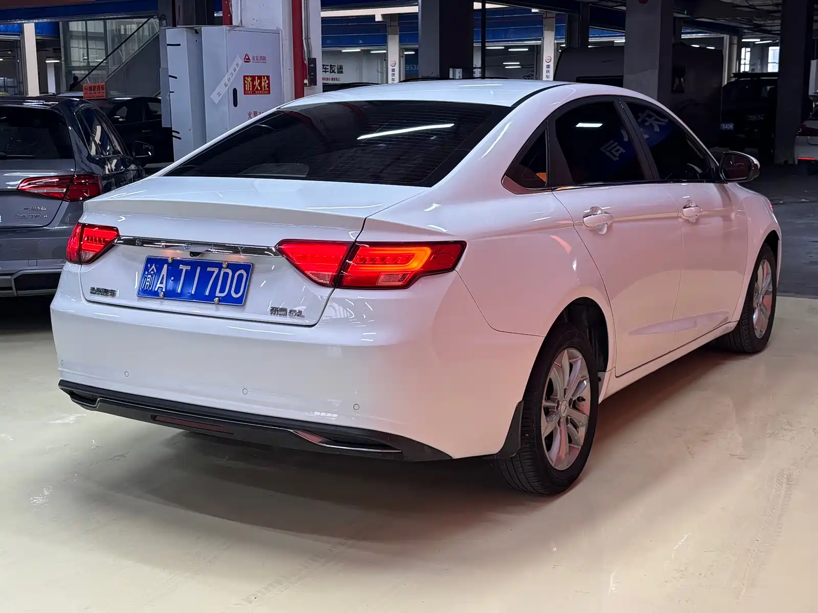 Photo 11 - Geely Emgrand GL