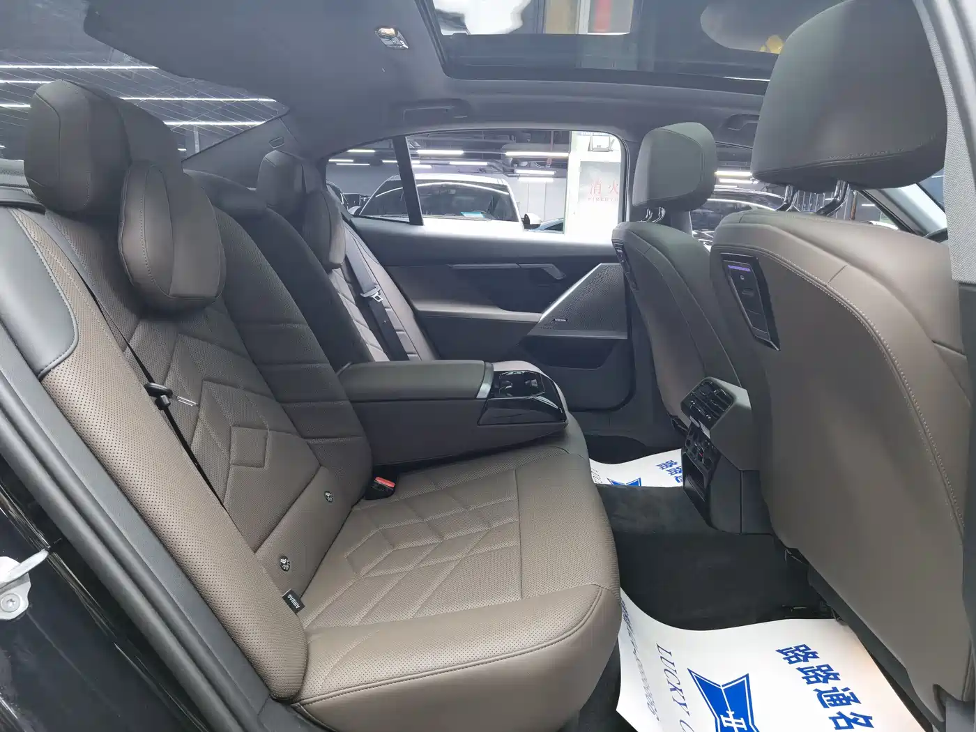 BMW 5 Series 2024 530Li xDrive M Sport Package фото 9