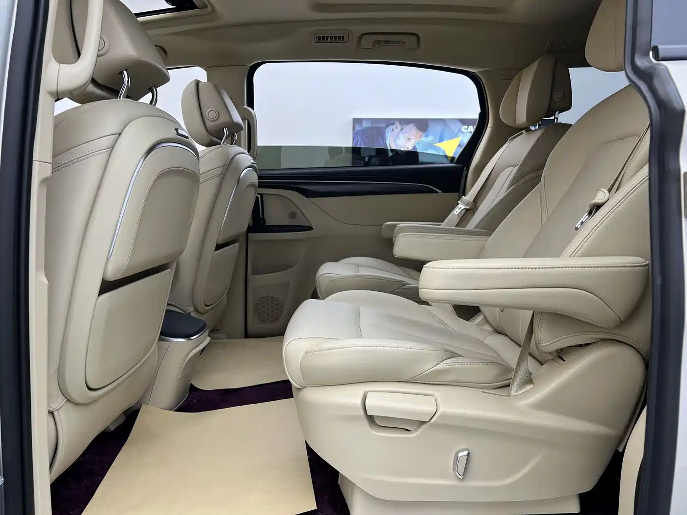 Buick GL8 2023 ES Landmaster Exclusive фото 5