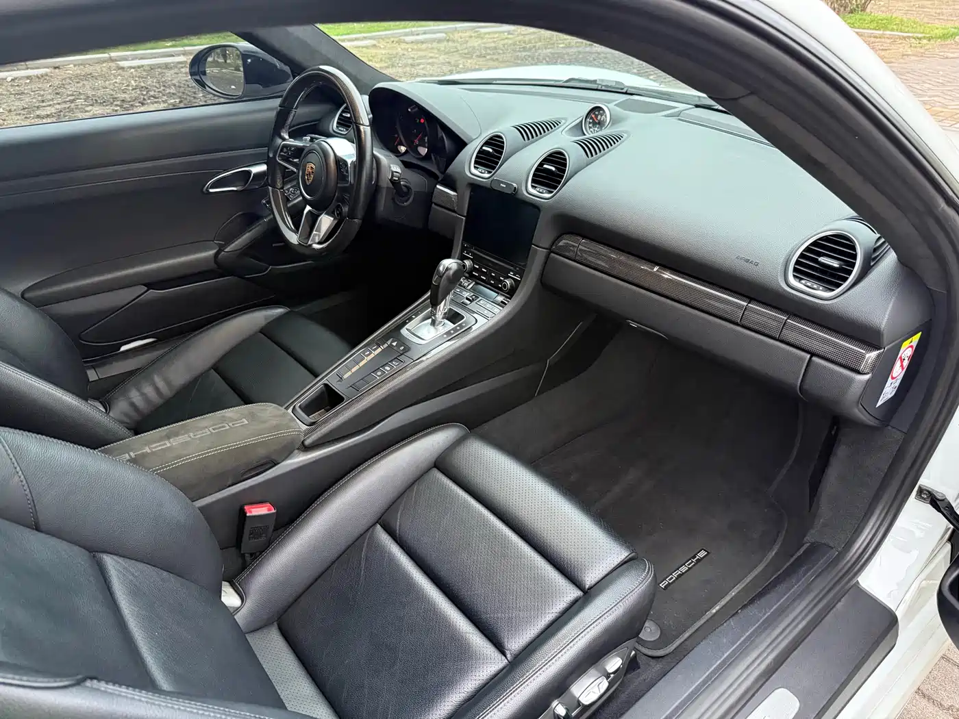 Porsche 718 2018 Cayman 2.0T фото 7