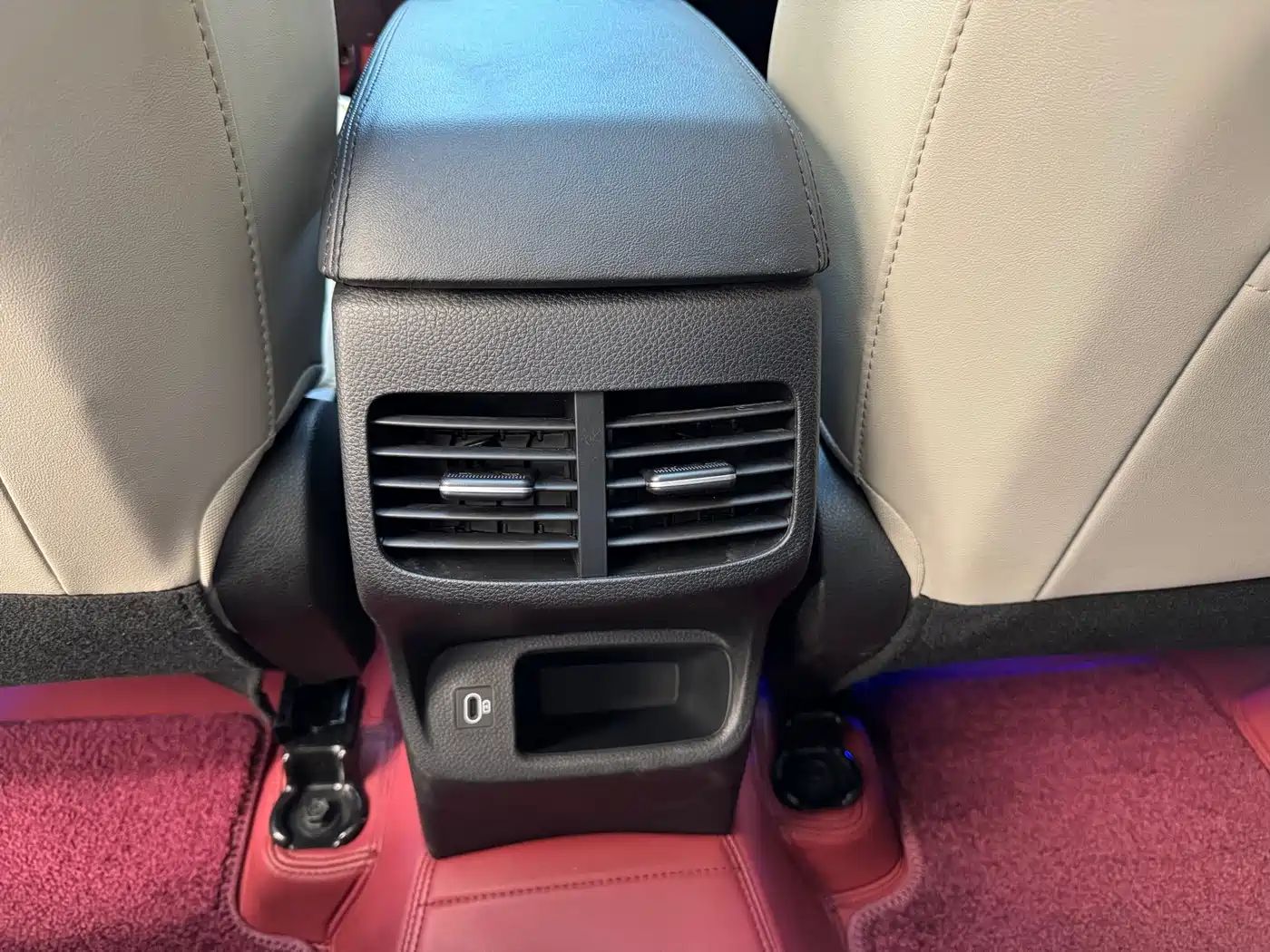 Kia Seltos 2023 1.5L CVT Premium Edition фото 13