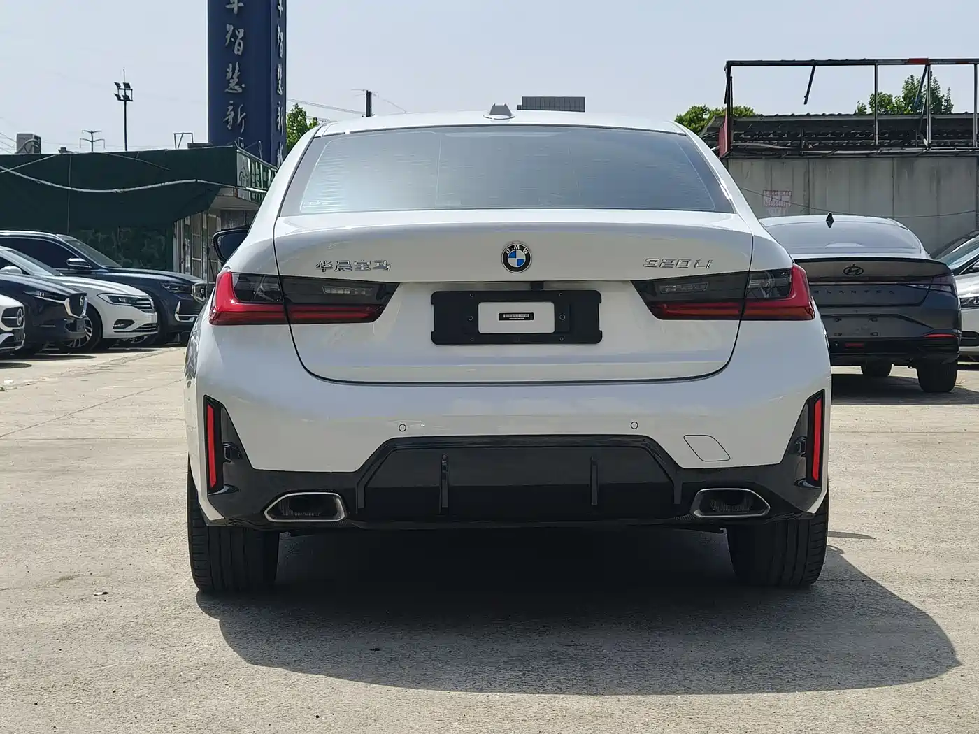 BMW 3 Series 2023 320Li M Sport Package фото 9