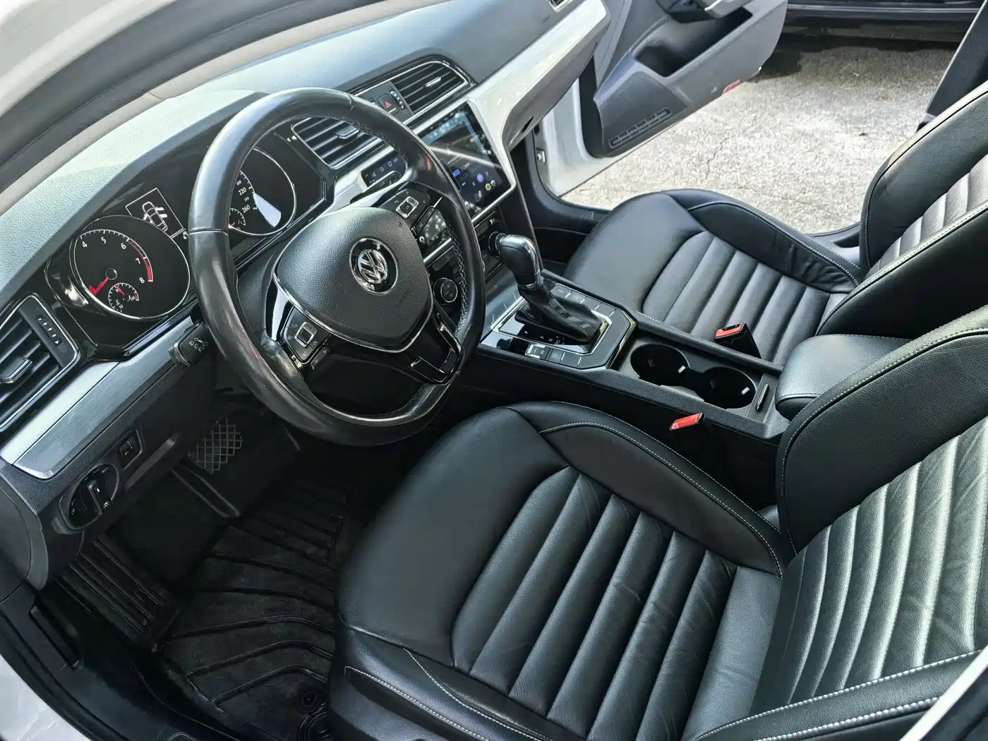 Volkswagen Lamando 2017 280TSI DSG Comfort Edition фото 4