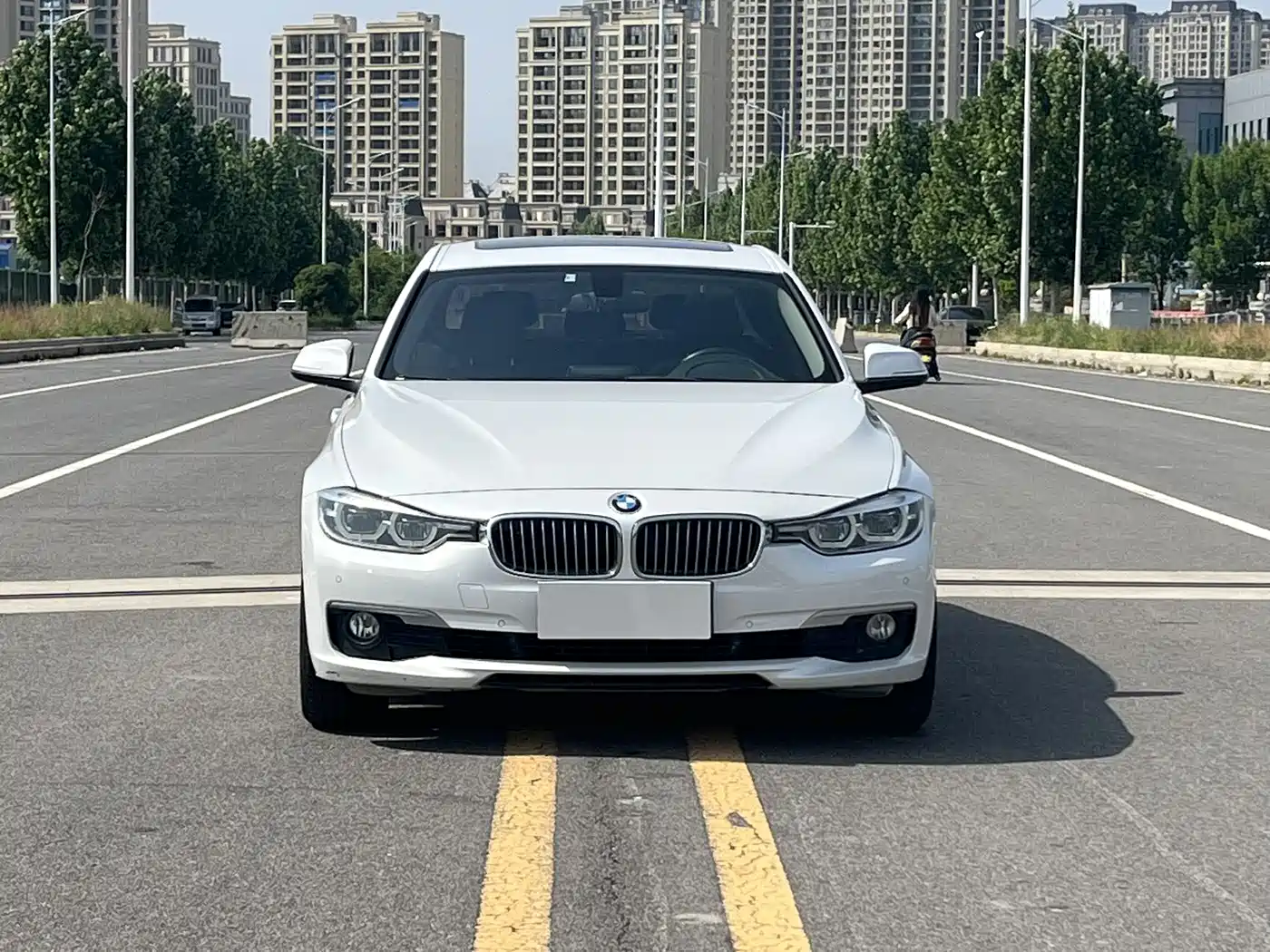 BMW 3 Series 2018 320Li Fashion Style фото 2