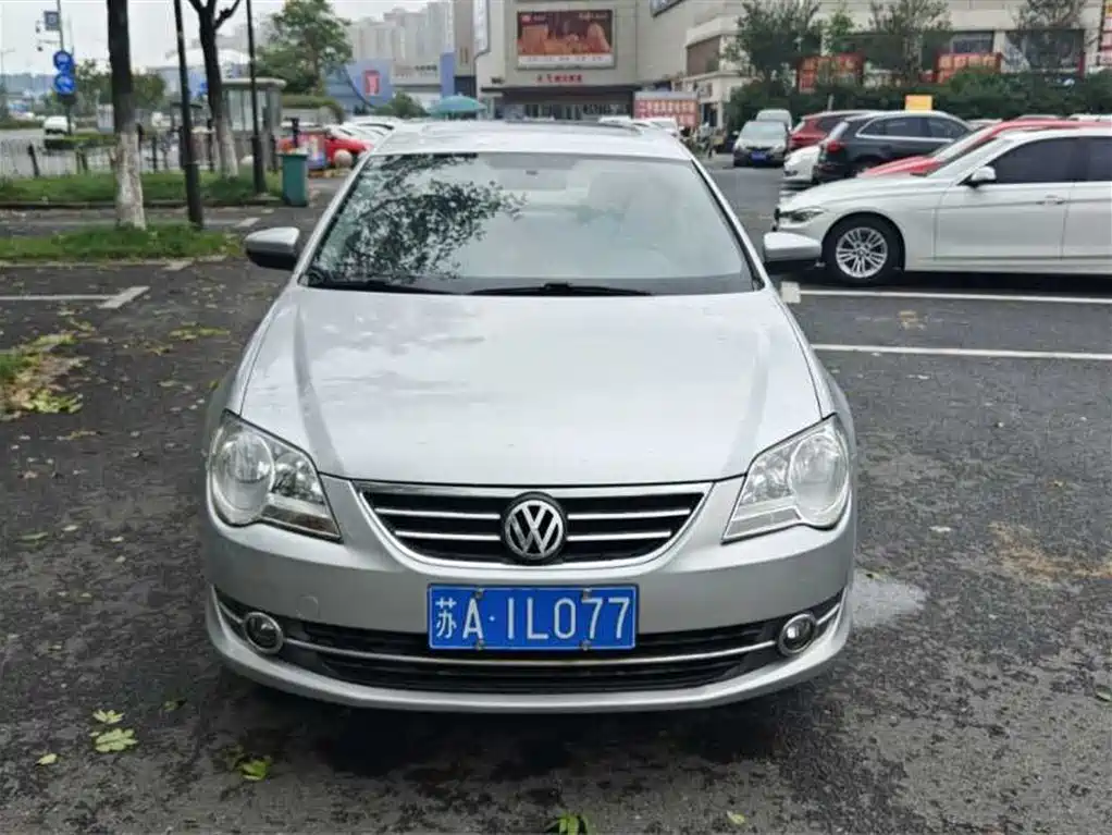 Volkswagen Bora 2012 1.6L Automatic Luxury Model фото 3