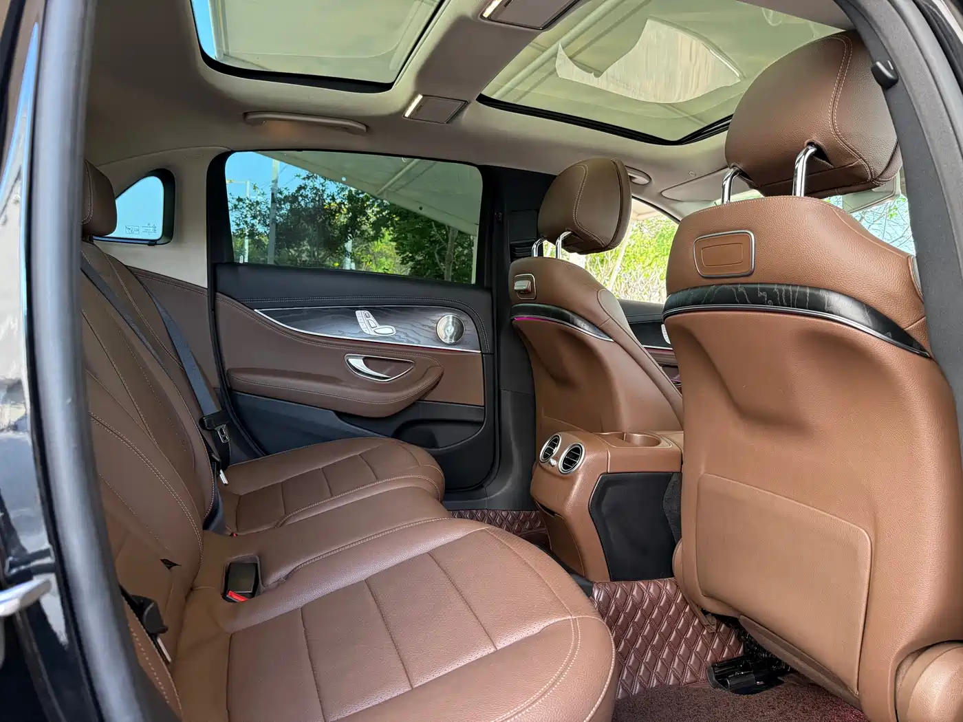 Mercedes-Benz E-Class 2019 E 300 L Sport Luxury фото 11