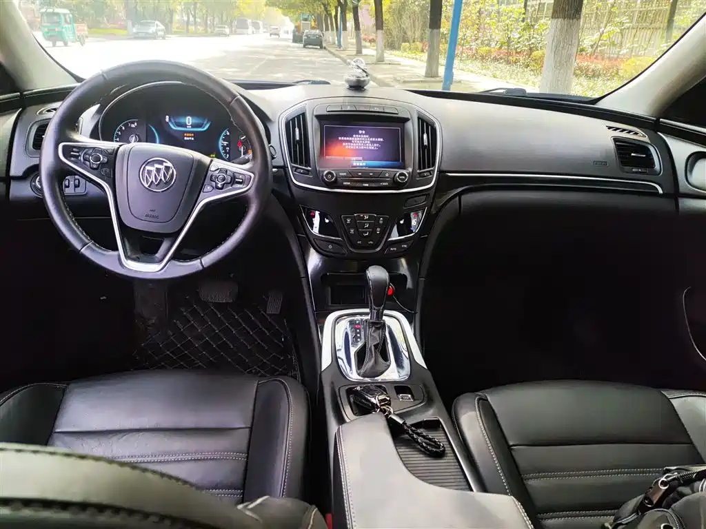 Buick Regal 2015 1.6T Elite Tech Edition фото 10