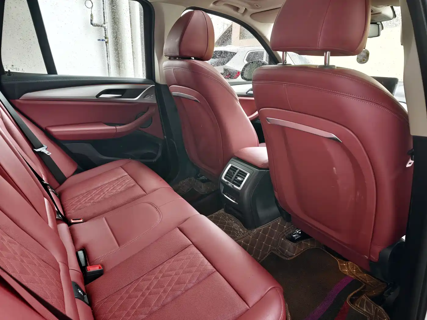 BMW iX3 2024 Innovation Leader фото 11