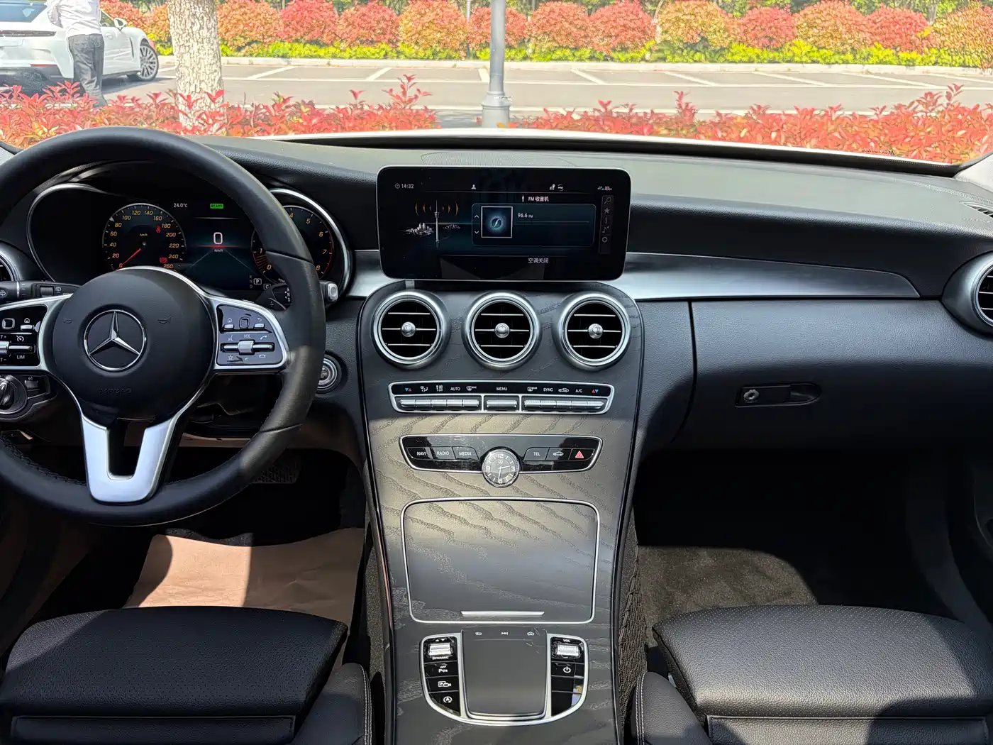 Mercedes-Benz C-Class (Import) 2020 Model C 260 Estate фото 17