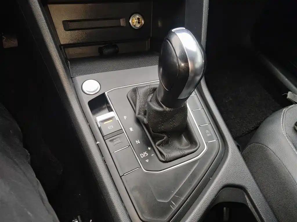 Volkswagen Tiguan L 2023 330TSI Auto 2WD Comfort Edition фото 6