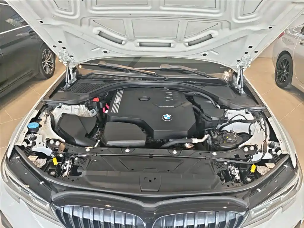 BMW 3-SERIES