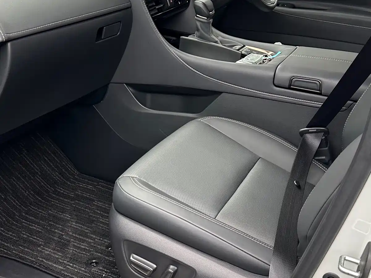 Toyota Alphard 2024 Hybrid 2.5L Prestige Edition фото 2