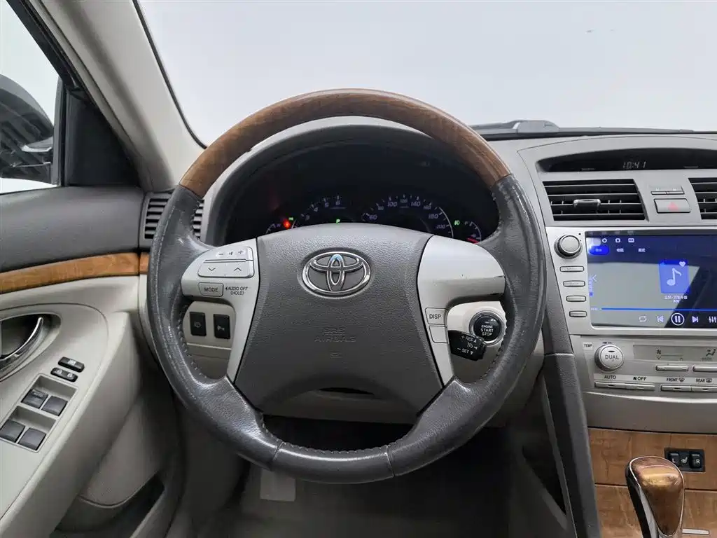 Toyota Camry 2010 240G Luxury Edition фото 11