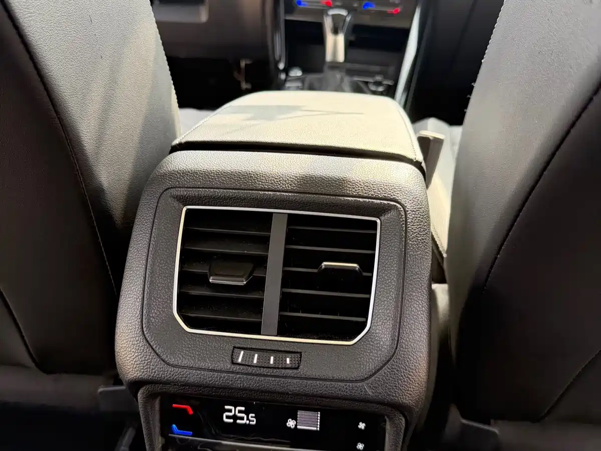 Volkswagen Tayron 2023 280TSI 2WD Luxury Plus Advanced Edition фото 10