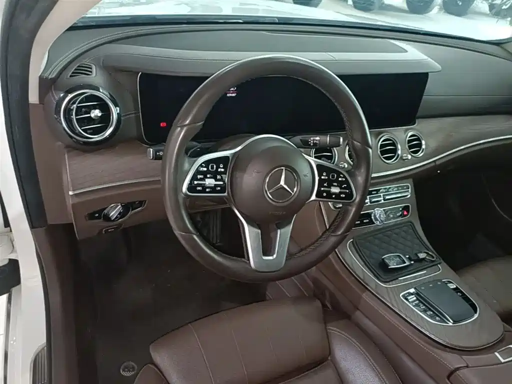 Mercedes-Benz E-Class 2020 E 260 L фото 11