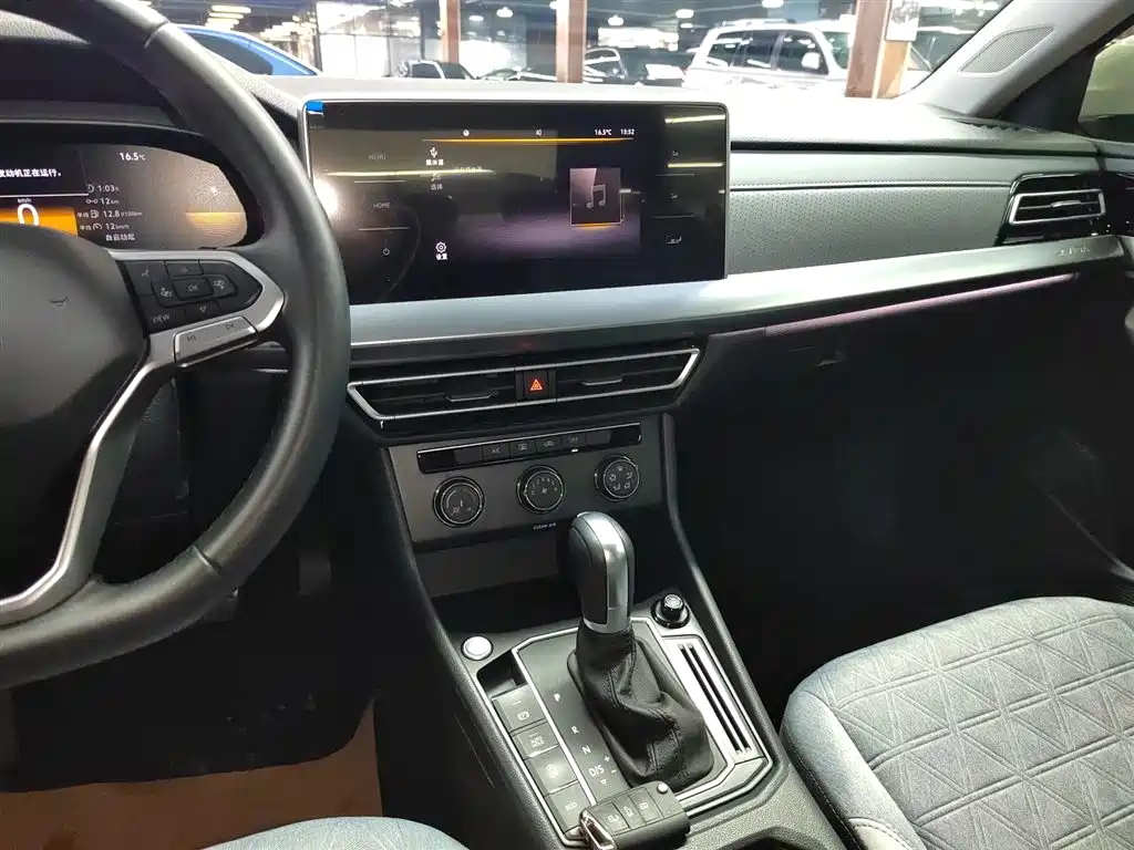 Volkswagen Lavida 2023 300TSI DSG Comfort Edition фото 6