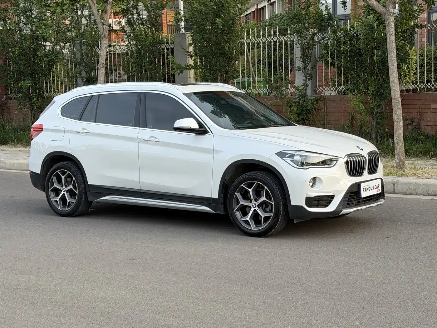 BMW X1 2019 sDrive18Li Premium Model фото 3