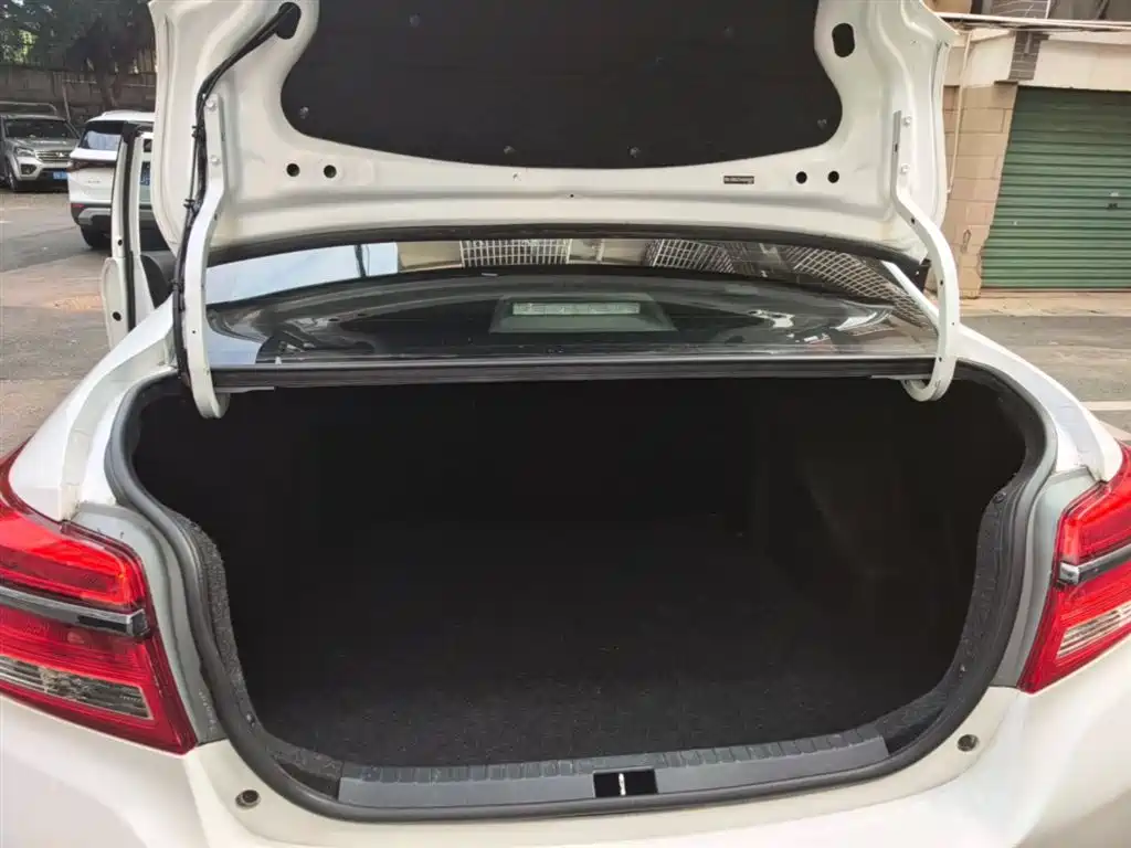 Toyota YARiS L Zhi Xiang 2017 1.5E CVT Charming Edition фото 19