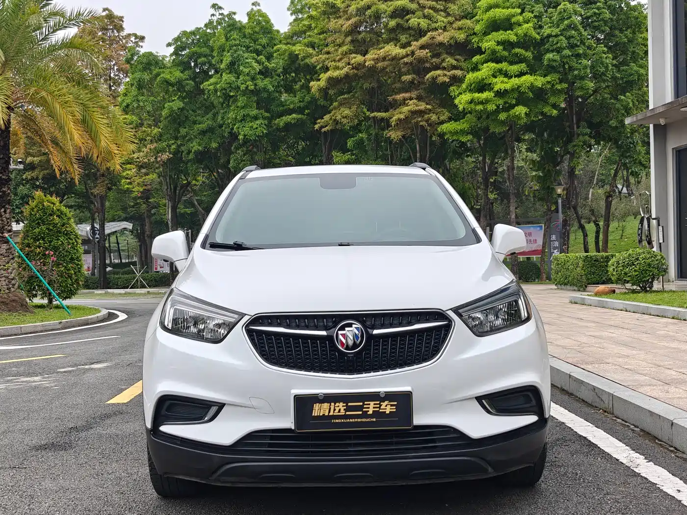 Buick Encore 2016 18T Automatic 2WD Urban Leading фото 2