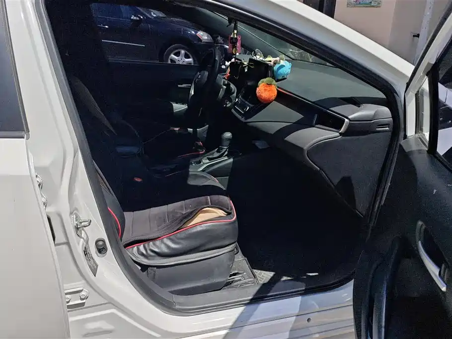 Toyota Levin 2021 TNGA 1.5L CVT Progressive Edition фото 8