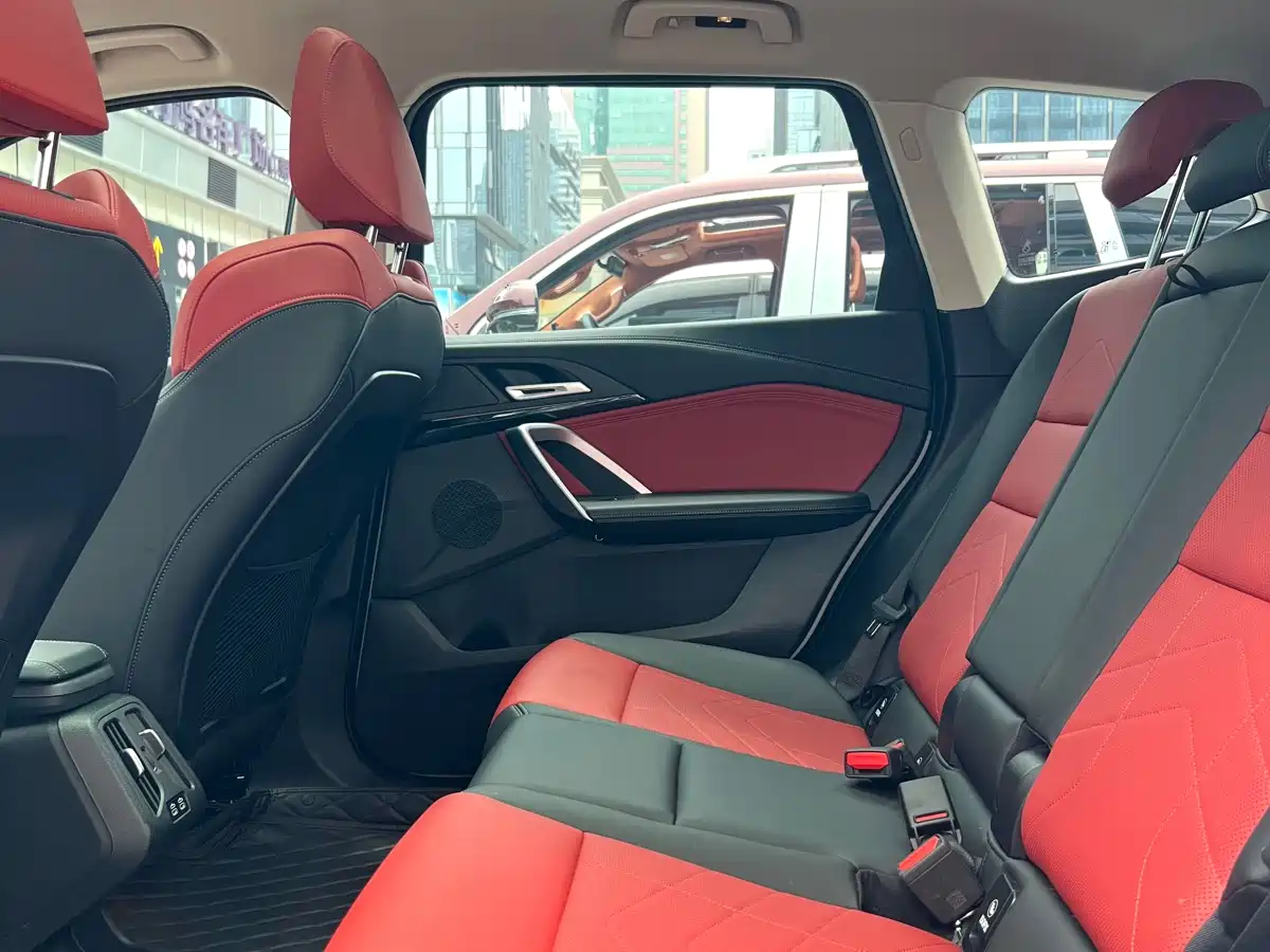 BMW iX1 2023 eDrive25L X Design Package фото 5