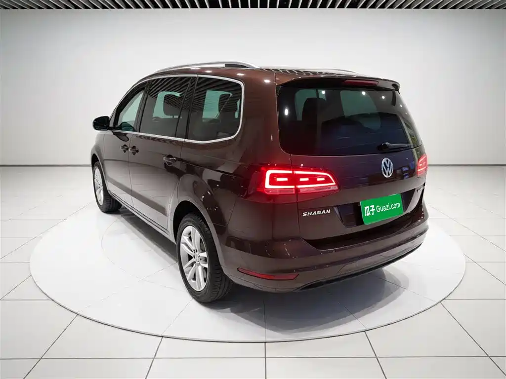 Volkswagen Sharan 2016 380TSI Comfort 7-seater фото 5
