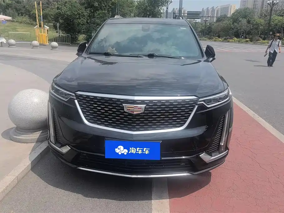 Cadillac XT6 2021 2.0T 6-seater 4WD Luxury фото 2