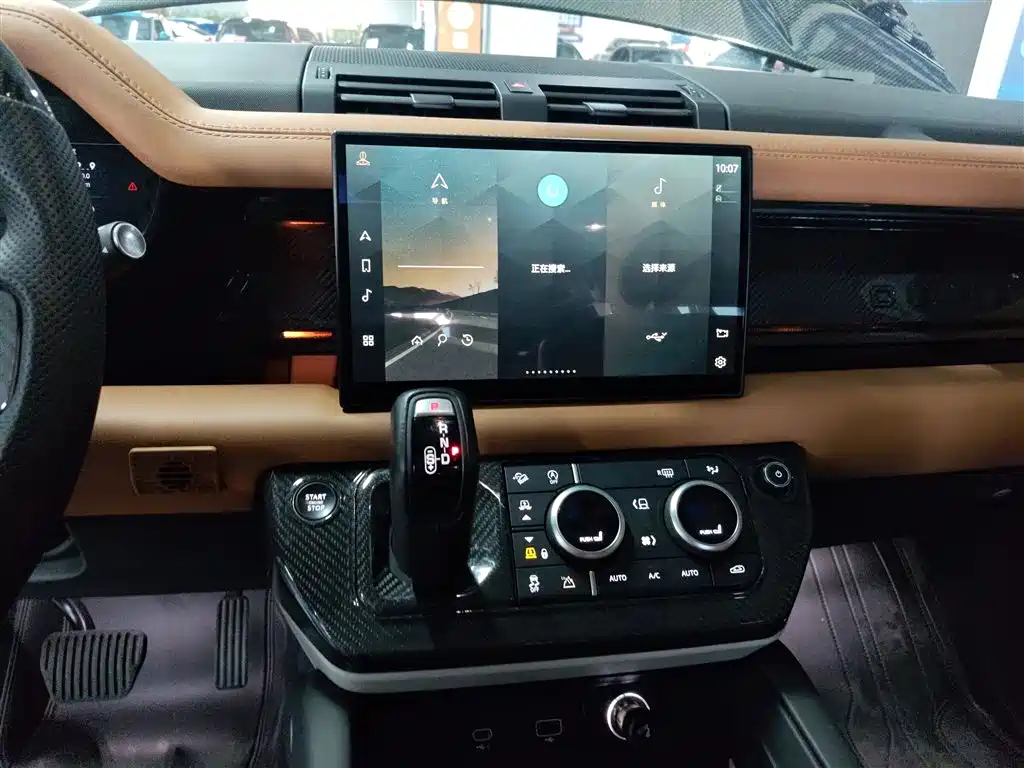 Land Rover Defender 2023 Facelift 110 3.0T P400 X-DYNAMIC HSE фото 6