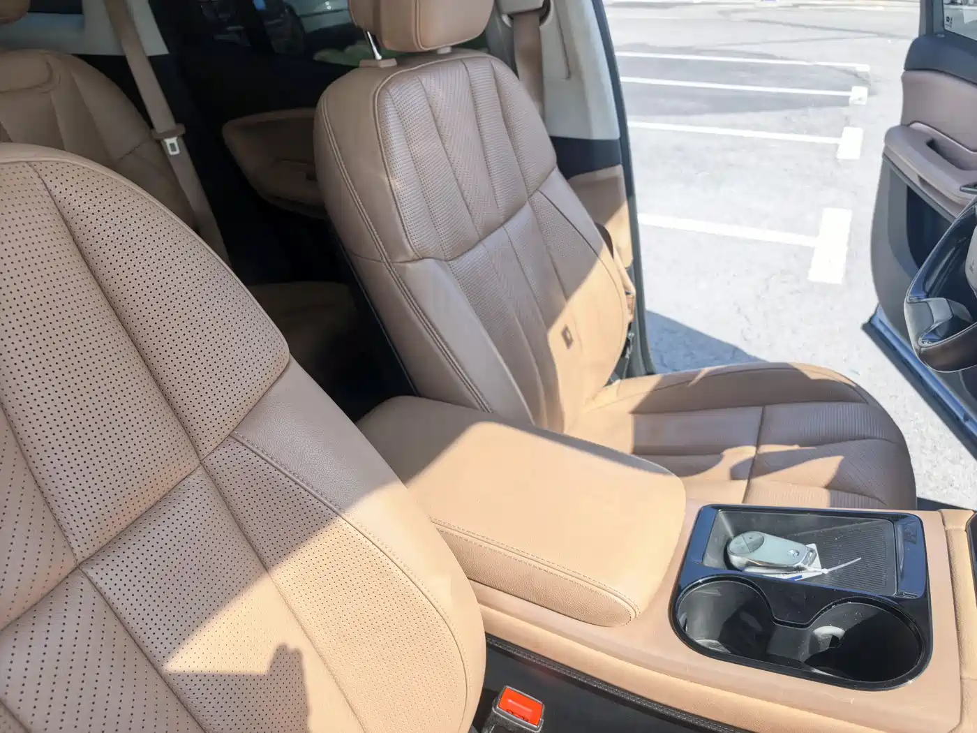 NIO ES8 2019 2018 Founder Edition