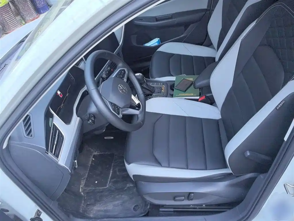 Volkswagen Bora 2024 300TSI DSG Premium Ride Edition фото 12