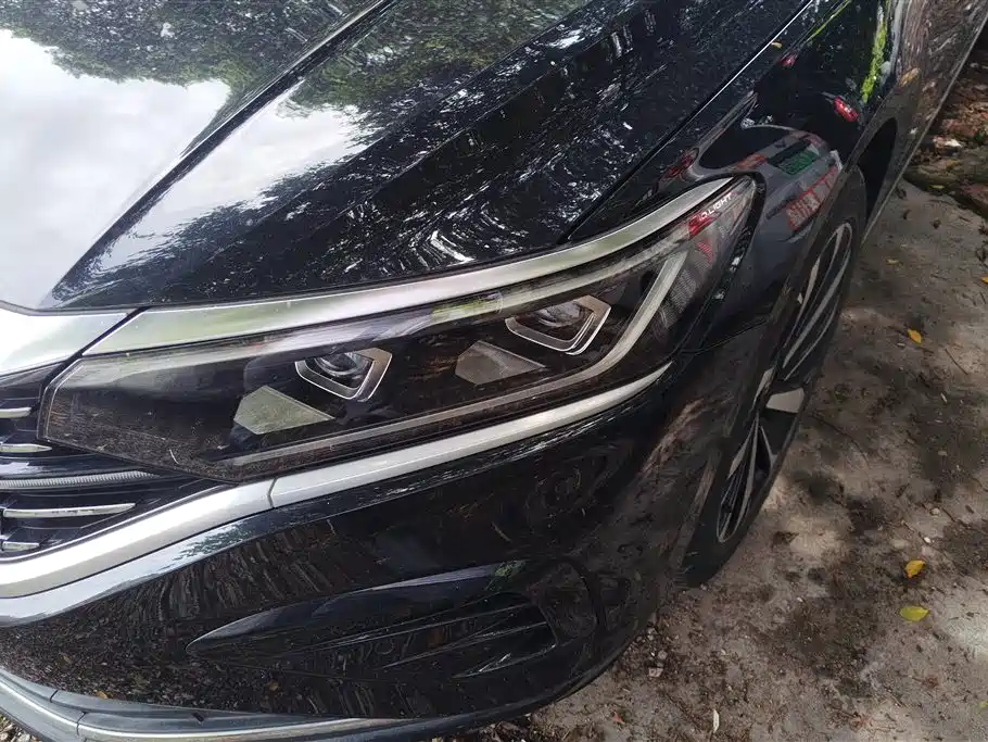 Volkswagen Passat 2022 330TSI Luxury Edition фото 5