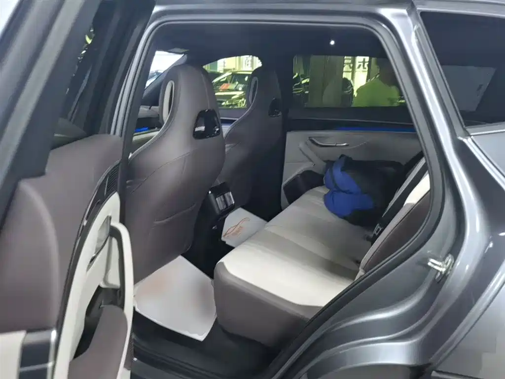 BYD Song PLUS PHEV 2025 DM-i 112KM Honor фото 17