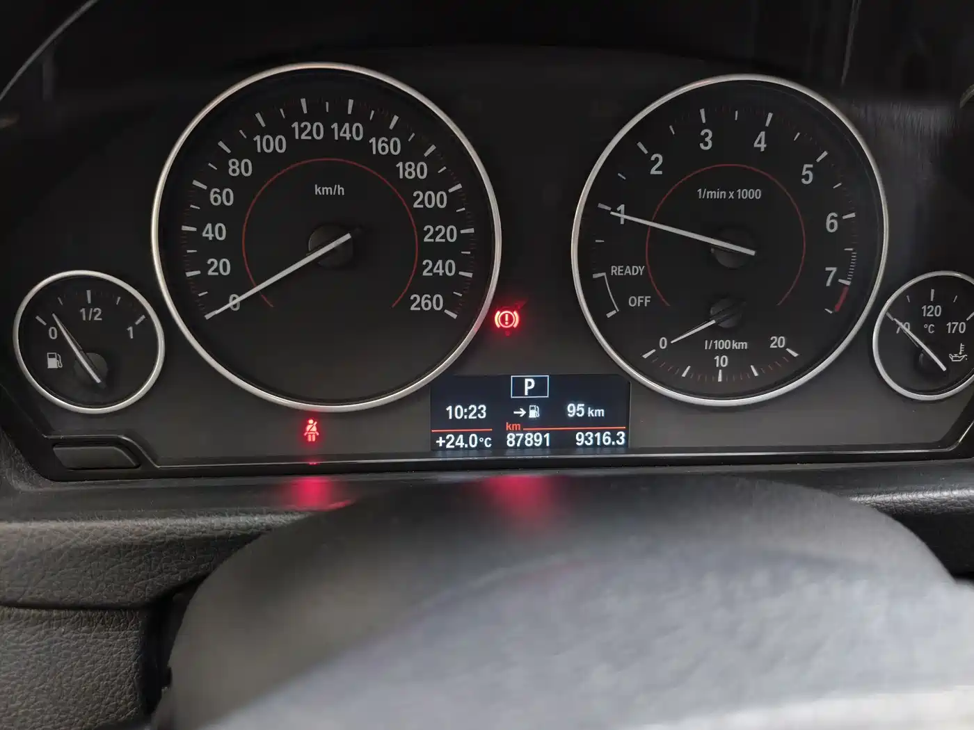 BMW 3 Series 2017 320i M Sport фото 15