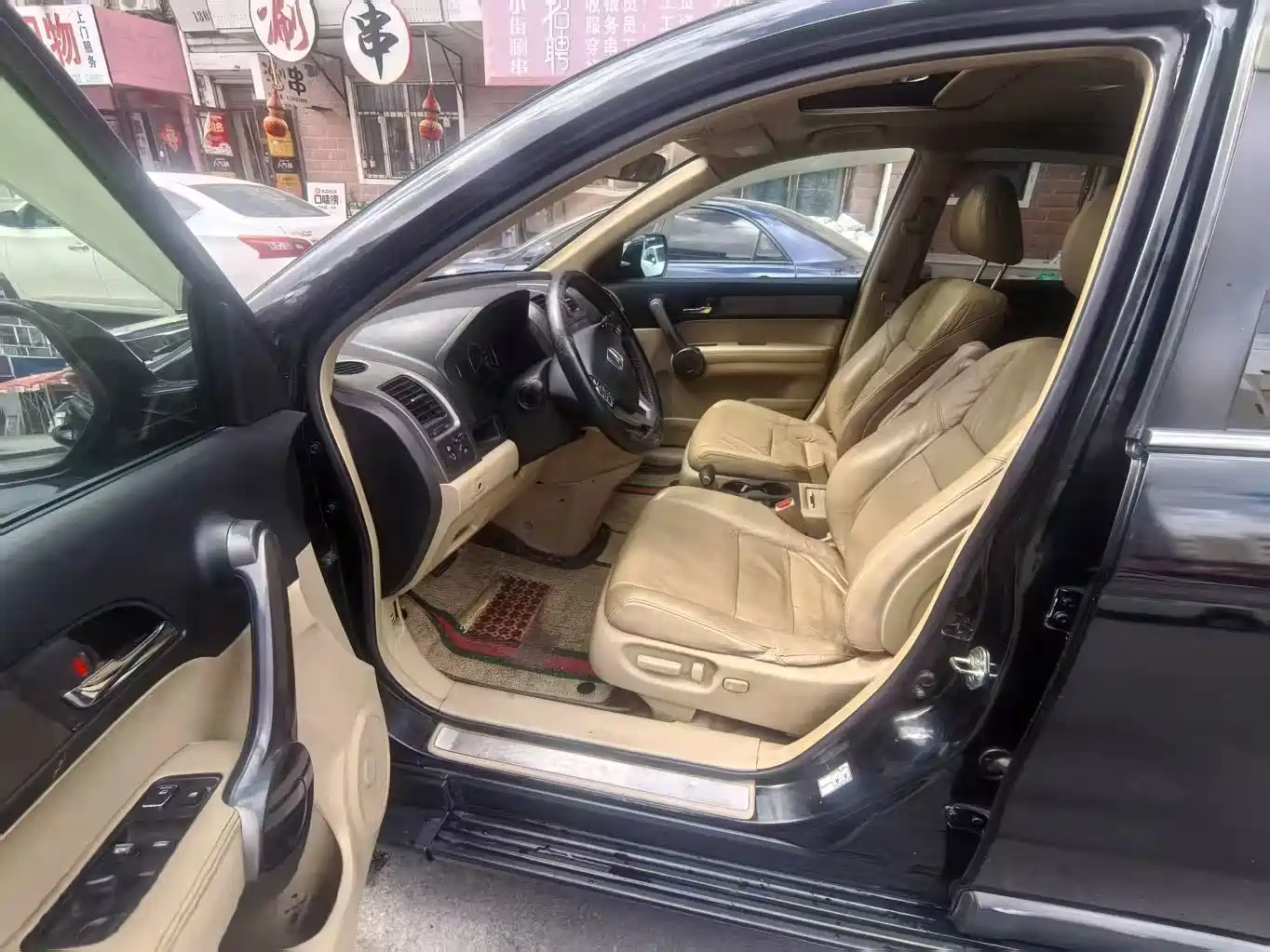 Фото 8 - Honda CR-V
