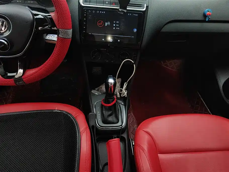 Volkswagen Polo 2016 1.4L Automatic Trend фото 16