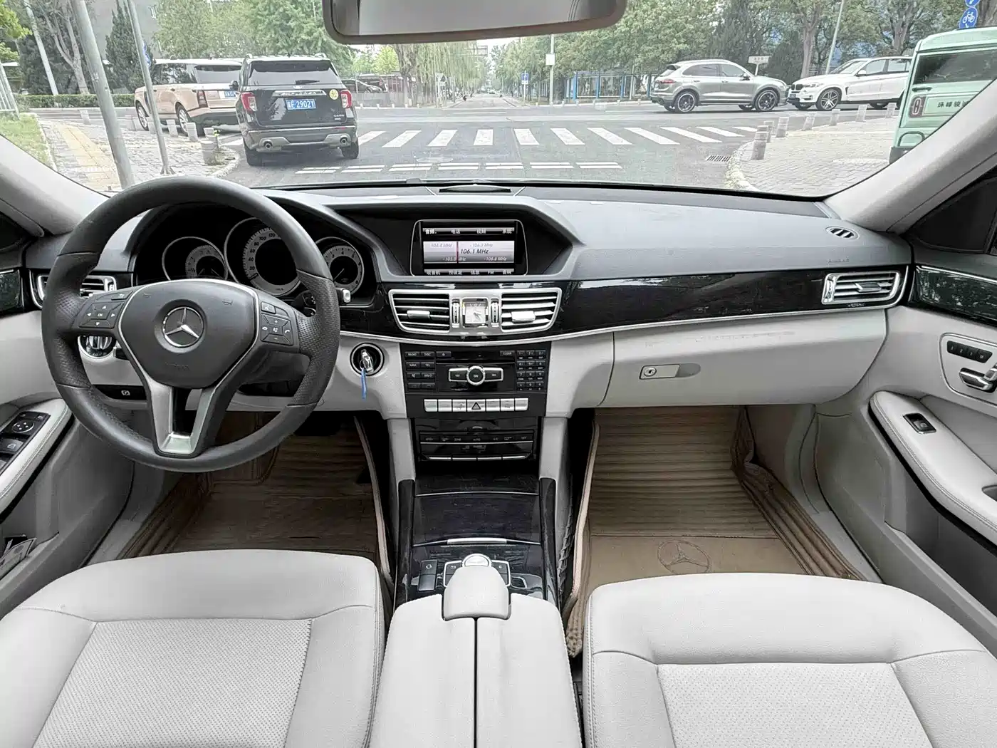 Mercedes-Benz E-Class 2014 E 260 L Sport фото 12