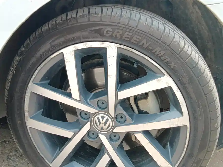 Volkswagen Golf 2020 Beloved Edition 280TSI DSG Comfort фото 6