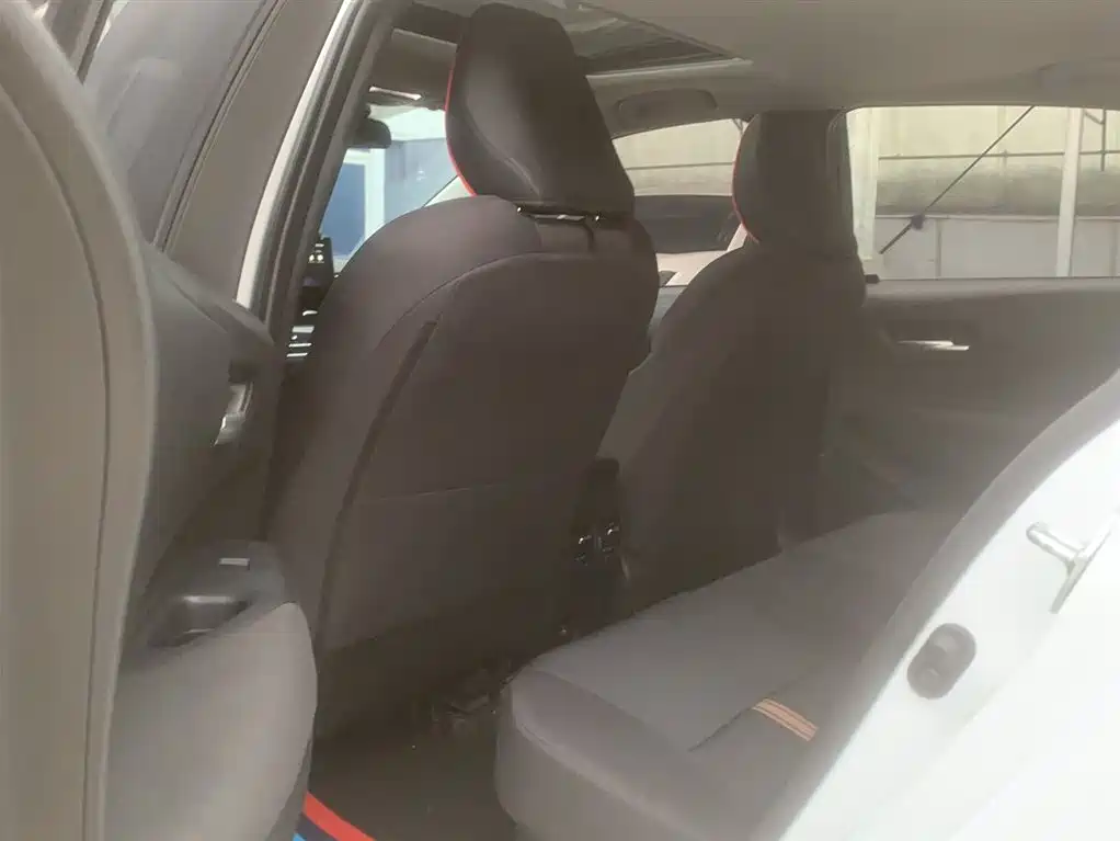 Toyota Levin 2023 Smart Hybrid 1.8L Luxury фото 8