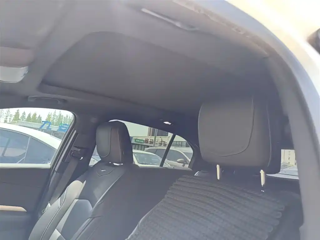 Cadillac XT4 2018 28T FWD Leading Edition фото 18