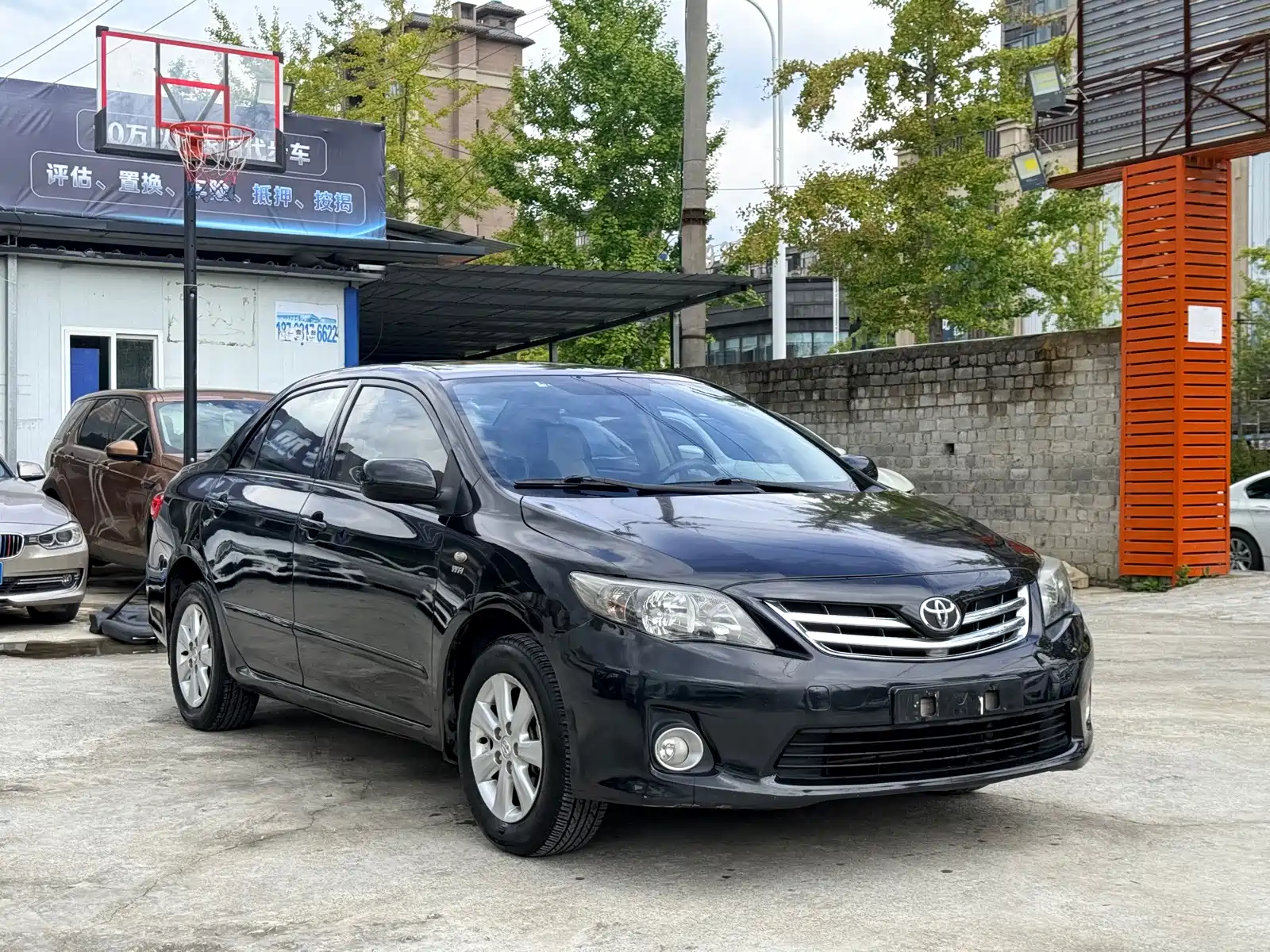 Photo 3 - Toyota Corolla