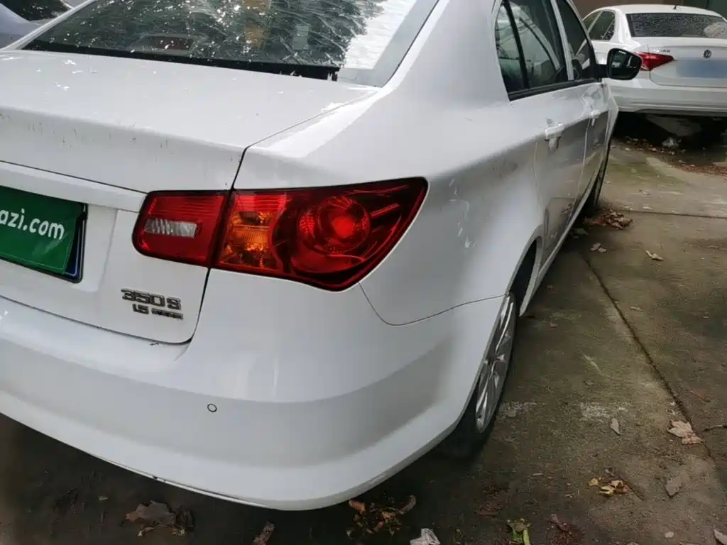 Roewe 350 2016 2015 Model 1.5L Manual Luxury Sunroof Edition
