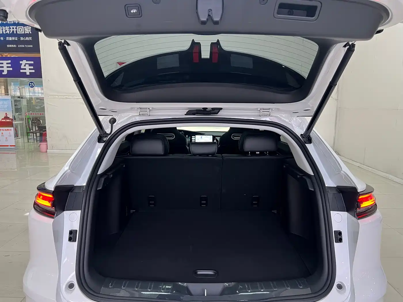 Changan UNI-K 2024 2024 2.0T FWD Global Edition